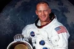 1_Buzz-Aldrin