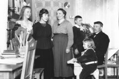 Hulda och Teodor MalménFr.v Mosa Emmty Halvarsson, Mosa Linnea HalvarssonIvar och Birger